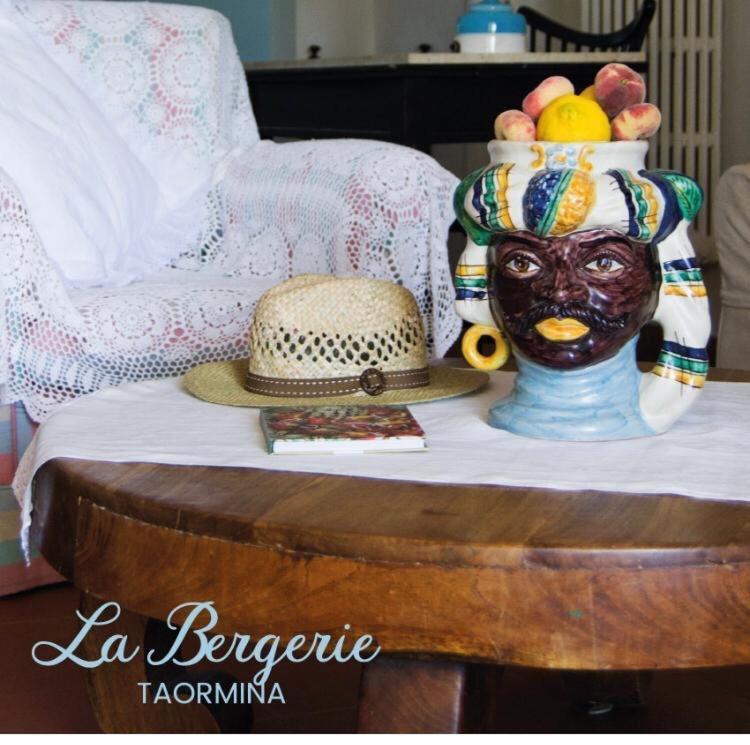 B&B La Bergerie タオルミーナ エクステリア 写真